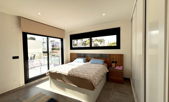 Herverkoop - 3. Vrijstaande villa - Villamartin - Costa Blanca Zuid