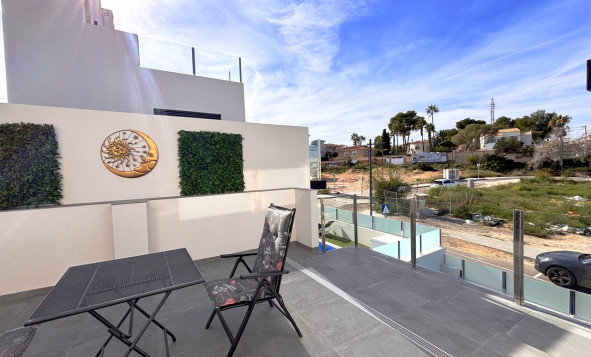 Herverkoop - 3. Vrijstaande villa - Villamartin - Costa Blanca Zuid