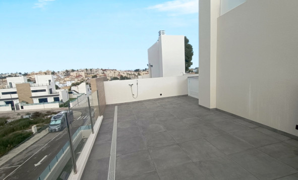 Herverkoop - 3. Vrijstaande villa - Villamartin - Costa Blanca Zuid