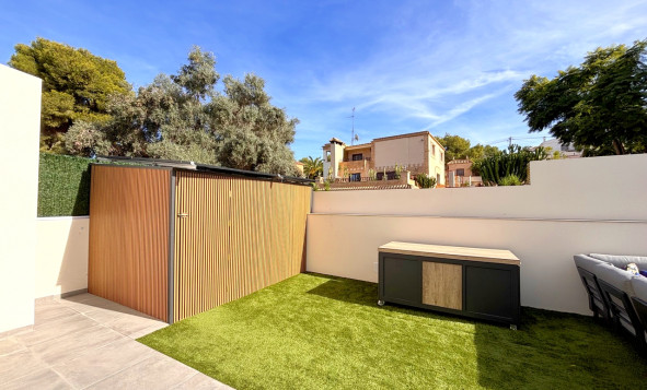 Herverkoop - 3. Vrijstaande villa - Villamartin - Costa Blanca Zuid