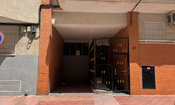 Herverkoop - Garage - Torrevieja - Costa Blanca Zuid