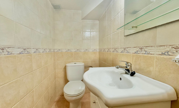 Herverkoop - 4. Halfvrijstaande villa - Guardamar del Segura - Costa Blanca Zuid