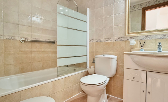 Herverkoop - 4. Halfvrijstaande villa - Guardamar del Segura - Costa Blanca Zuid