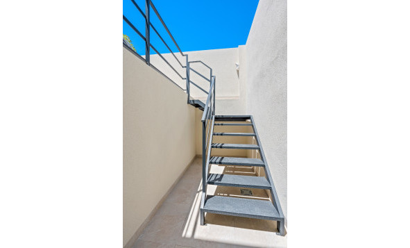 Herverkoop - 6. Vrijstaande villa - Daya Nueva - Costa Blanca Zuid