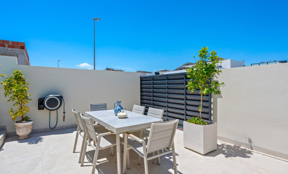 Herverkoop - 6. Vrijstaande villa - Daya Nueva - Costa Blanca Zuid