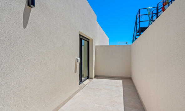 Herverkoop - 6. Vrijstaande villa - Daya Nueva - Costa Blanca Zuid