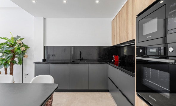 Herverkoop - 6. Vrijstaande villa - Daya Nueva - Costa Blanca Zuid