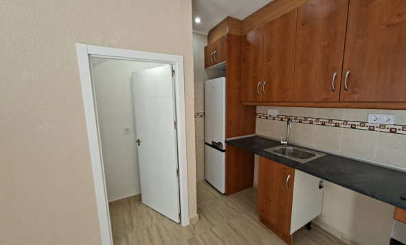 Resale - 2. Town house - La Marina - La Marina - Urbanization