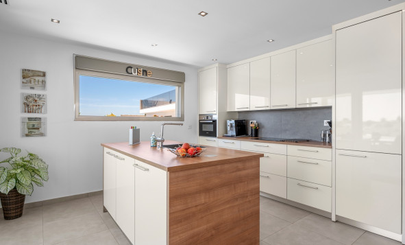 Reventa - 3. Casa indepiende - La Marina - Costa Blanca Sur