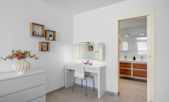 Reventa - 3. Casa indepiende - La Marina - Costa Blanca Sur