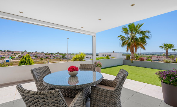 Reventa - 3. Casa indepiende - La Marina - Costa Blanca Sur