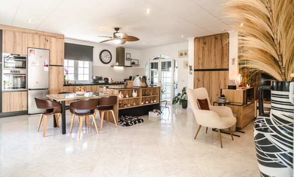 Reventa - 3. Casa indepiende - La Marina - Costa Blanca Sur
