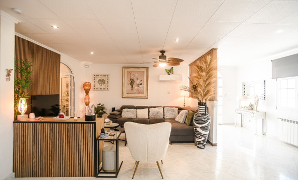 Reventa - 3. Casa indepiende - La Marina - Costa Blanca Sur