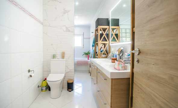 Reventa - 3. Casa indepiende - La Marina - Costa Blanca Sur
