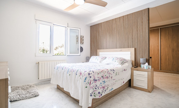 Reventa - 3. Casa indepiende - La Marina - Costa Blanca Sur