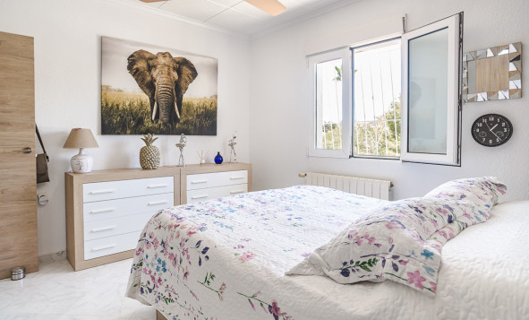 Reventa - 3. Casa indepiende - La Marina - Costa Blanca Sur