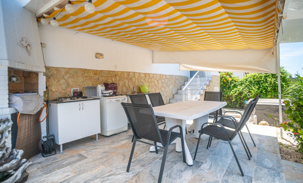 Reventa - 3. Casa indepiende - La Marina - Costa Blanca Sur