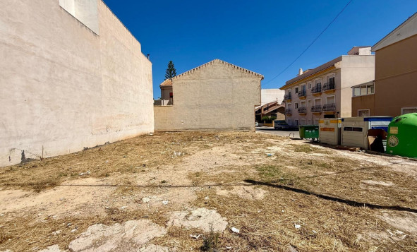 Reventa - Terreno edificable - San Miguel de Salinas - CENTRO URBANO