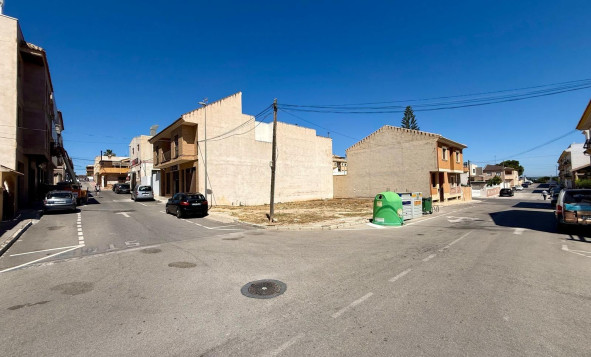 Reventa - Terreno edificable - San Miguel de Salinas - CENTRO URBANO