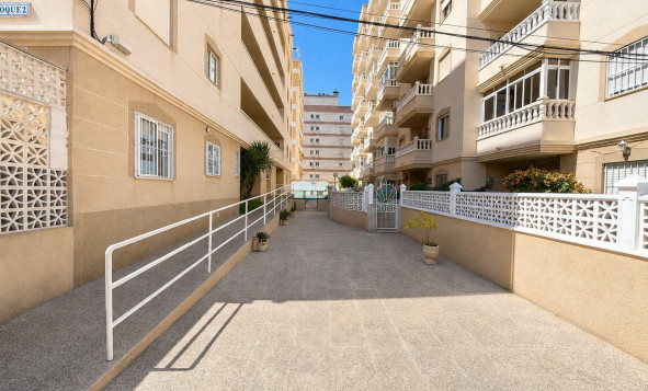 Resale - 1. Apartment / flat - Torrevieja - Costa Blanca South