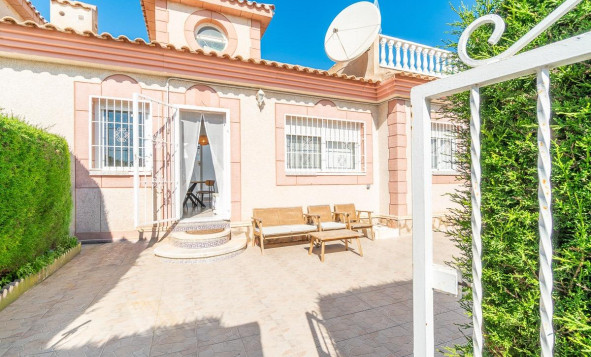 Resale - 4. Semi-detached villa - Orihuela Costa - Costa Blanca South