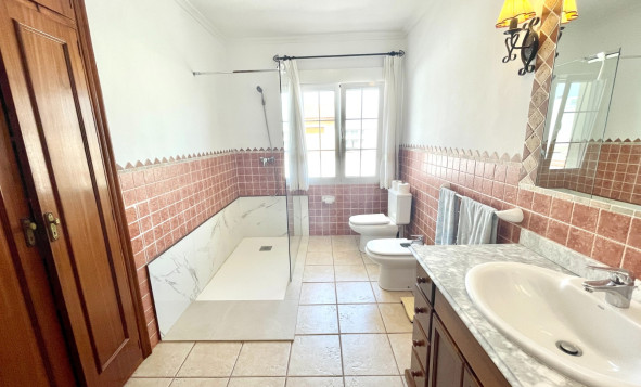 Reventa - 3. Casa indepiende - Benijófar - pueblo