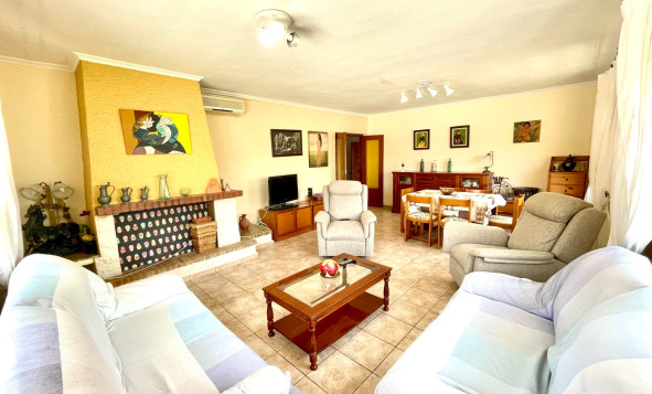 Reventa - 3. Casa indepiende - Benijófar - pueblo