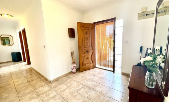 Reventa - 3. Casa indepiende - Benijófar - pueblo