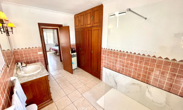 Reventa - 3. Casa indepiende - Benijófar - pueblo