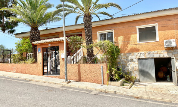 Reventa - 3. Casa indepiende - Benijófar - pueblo