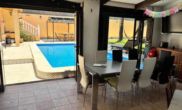 Reventa - 3. Casa indepiende - Los Balcones - Costa Blanca Sur