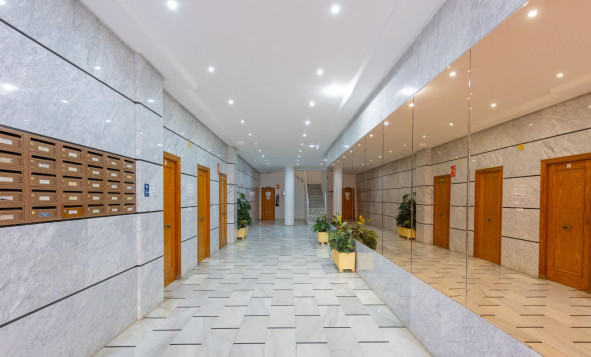 Resale - 1. Apartment / flat - Torrevieja - Costa Blanca South