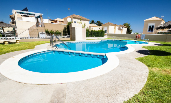 Reventa - 4. Chalet pareado - Los Balcones - Costa Blanca Sur