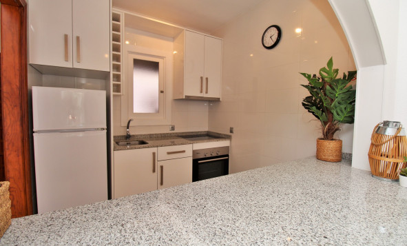 Reventa - 1. Apartamento / piso - Villamartin - Costa Blanca Sur