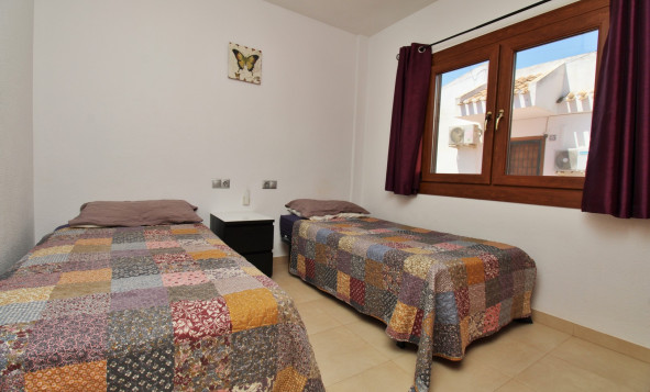 Reventa - 1. Apartamento / piso - Villamartin - Costa Blanca Sur
