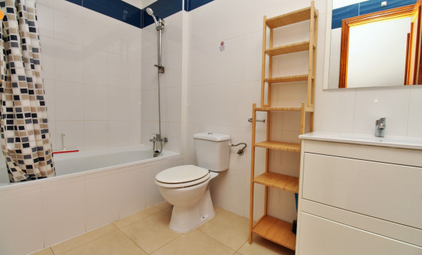 Reventa - 1. Apartamento / piso - Villamartin - Costa Blanca Sur