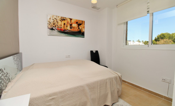 Reventa - 1. Apartamento / piso - Villamartin - Costa Blanca Sur