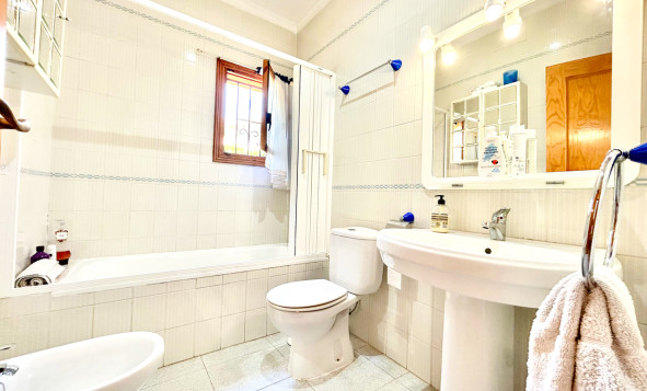 Reventa - 3. Casa indepiende - La Zenia - Costa Blanca Sur