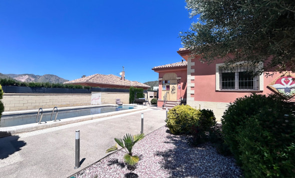 Resale - 6. Detached villa - La Romana - Costa Blanca North