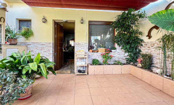 Resale - 2. Town house - Torrevieja - Costa Blanca South