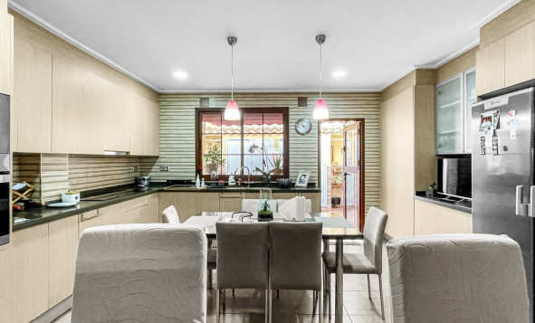 Resale - 2. Town house - Torrevieja - Costa Blanca South