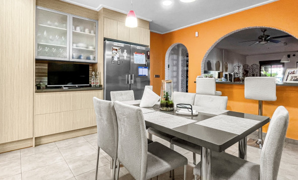 Resale - 2. Town house - Torrevieja - Costa Blanca South