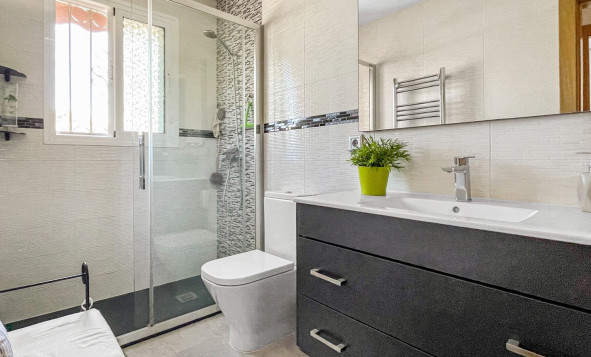 Resale - 2. Town house - Torrevieja - Costa Blanca South