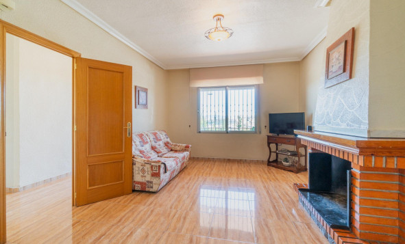 Reventa - 3. Casa indepiende - San Miguel de Salinas - Torremendo