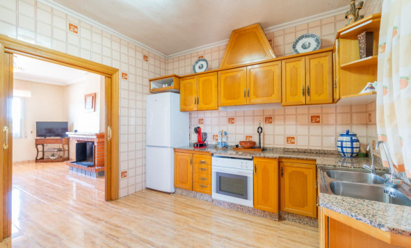 Reventa - 3. Casa indepiende - San Miguel de Salinas - Torremendo