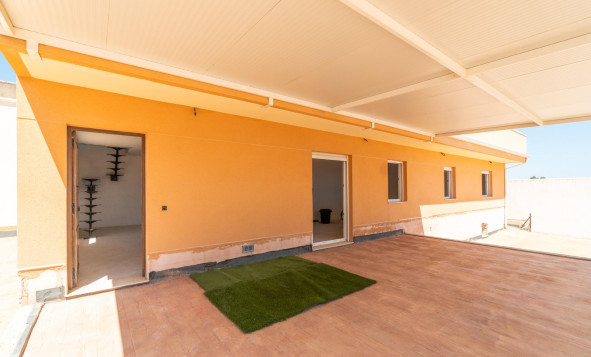 Reventa - 3. Casa indepiende - San Miguel de Salinas - Torremendo