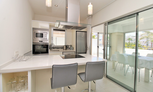 Reventa - 1. Apartamento / piso - Villamartin - Costa Blanca Sur
