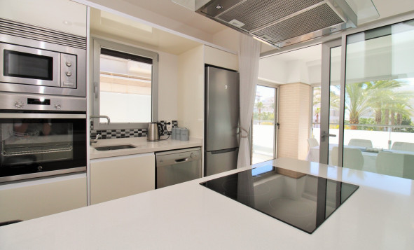 Reventa - 1. Apartamento / piso - Villamartin - Costa Blanca Sur