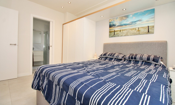Reventa - 1. Apartamento / piso - Villamartin - Costa Blanca Sur