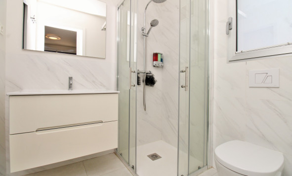 Reventa - 1. Apartamento / piso - Villamartin - Costa Blanca Sur